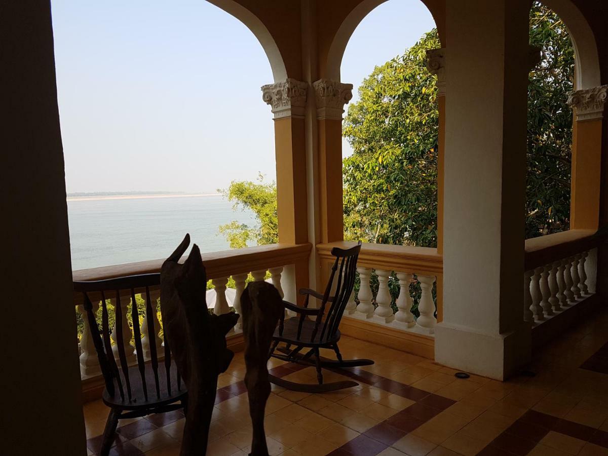 Le Relais De Chhlong Hotel Kratié Exterior foto